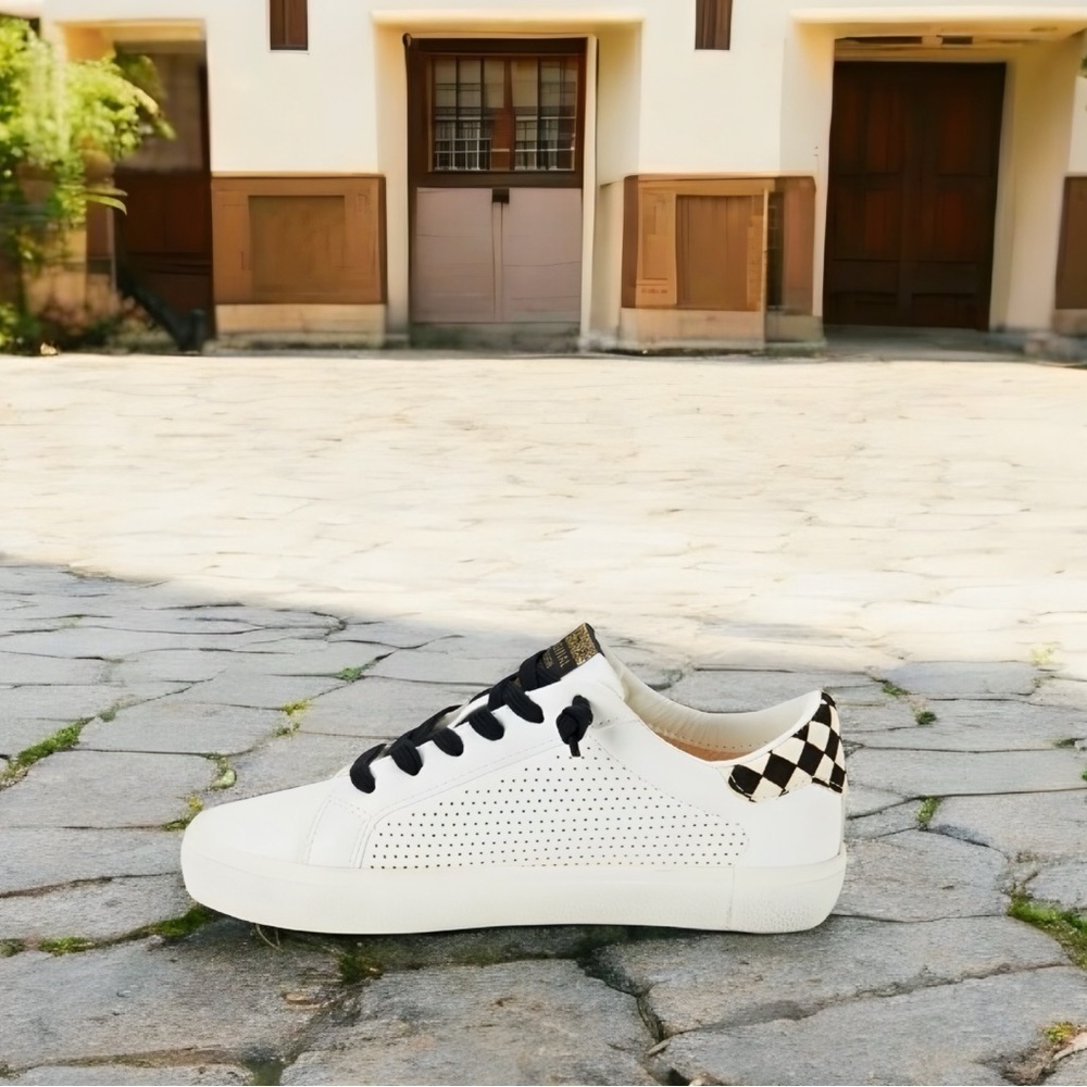 Vintage Havana White Star Sneakers - Picture 7 of 13